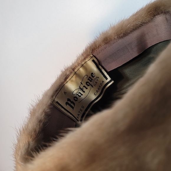 100% real fur vintage hat. Made in Canada. Small. - Picture 8 of 13